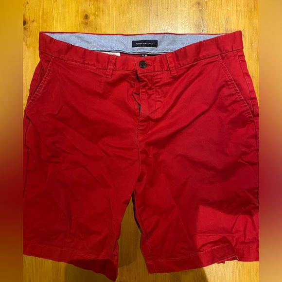 Tommy Hilfiger shorts - Picture 1 of 3